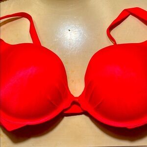 Gently used, VICTORIA’S SECRET PLUNGE BRA